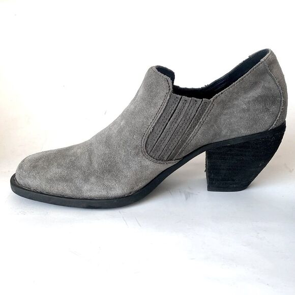 Born Tope Gray Suede Leather Heeled Boots Side Gore Sz 10 Boho Coastal Chic - Picture 13 of 15